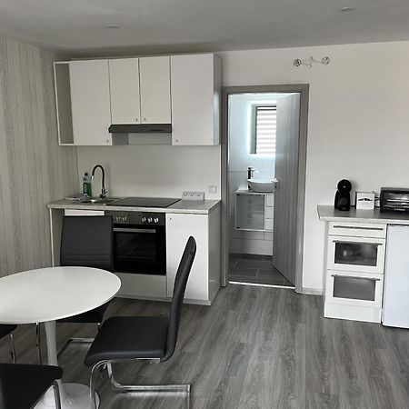 Messe-Hotelzimmer-Einzimmerappartement Leverkusen Oda fotoğraf
