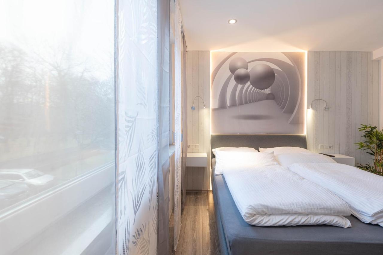 Messe-Hotelzimmer-Einzimmerappartement Leverkusen Dış mekan fotoğraf