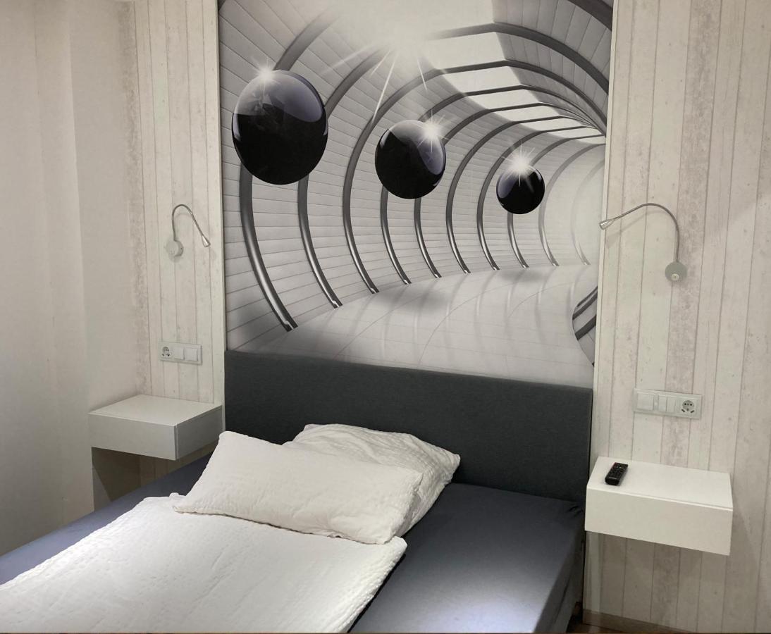 Messe-Hotelzimmer-Einzimmerappartement Leverkusen Dış mekan fotoğraf